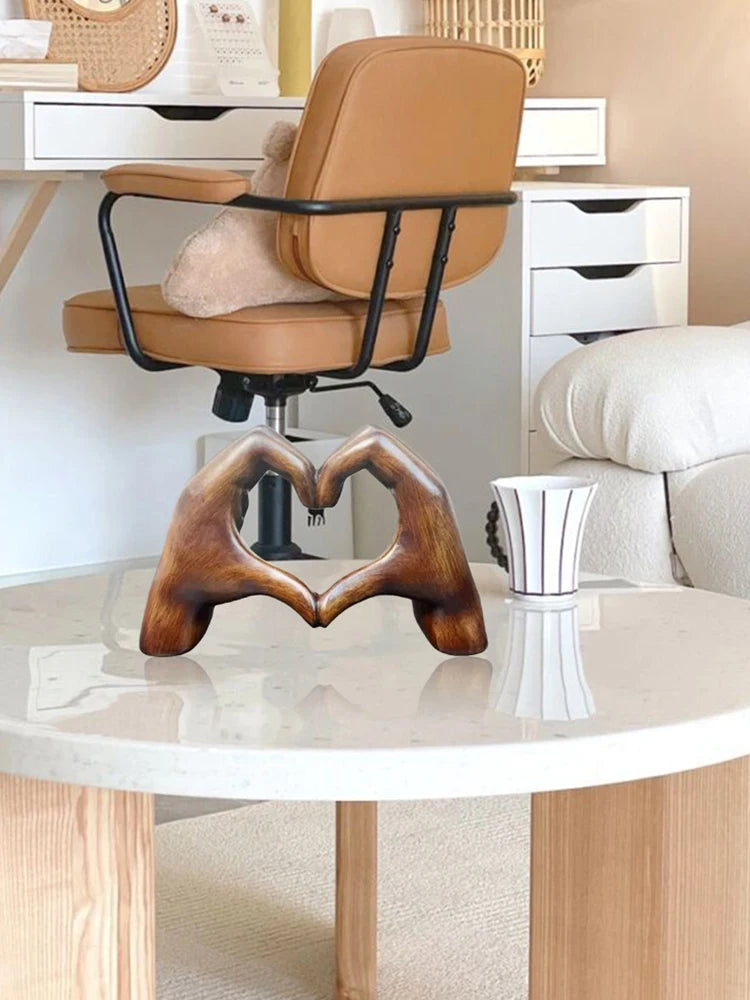 Modern Heart Hands Love Statue Wood Grain Effect Decoration