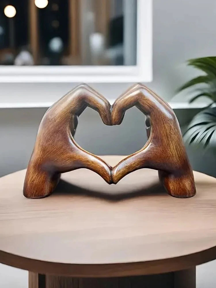 Modern Heart Hands Love Statue Wood Grain Effect Decoration